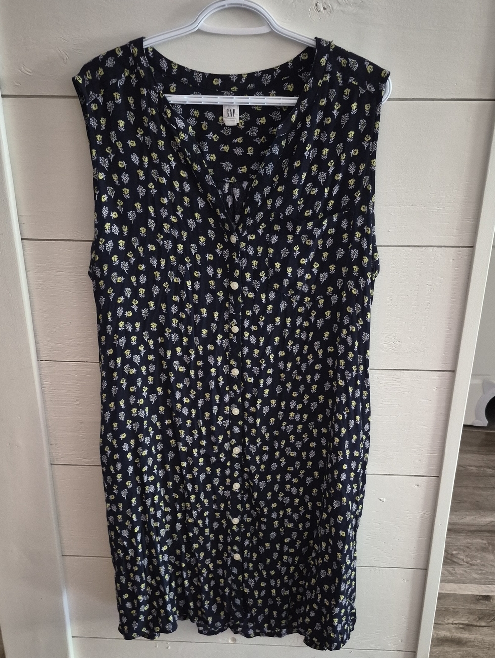 GAP Navy Sleeveless Button-Front Floral dress